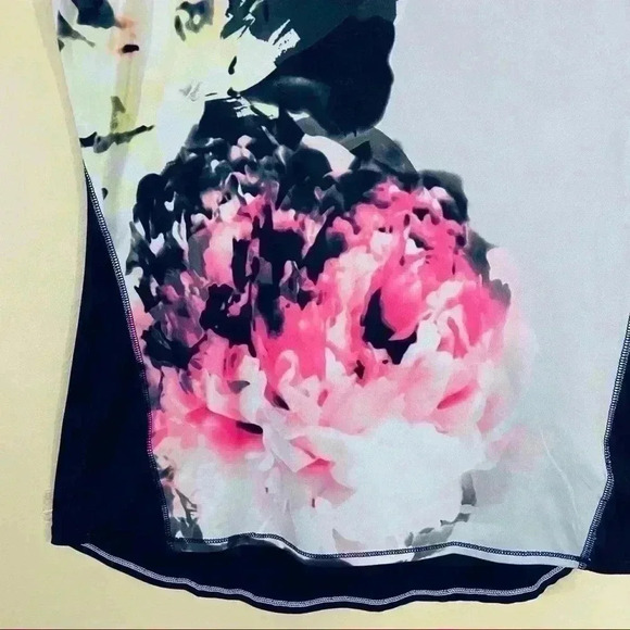 ATHLETA Black W/ Floral Light Weight Razorback Athletic Tank Top Size S - Picture 4 of 8